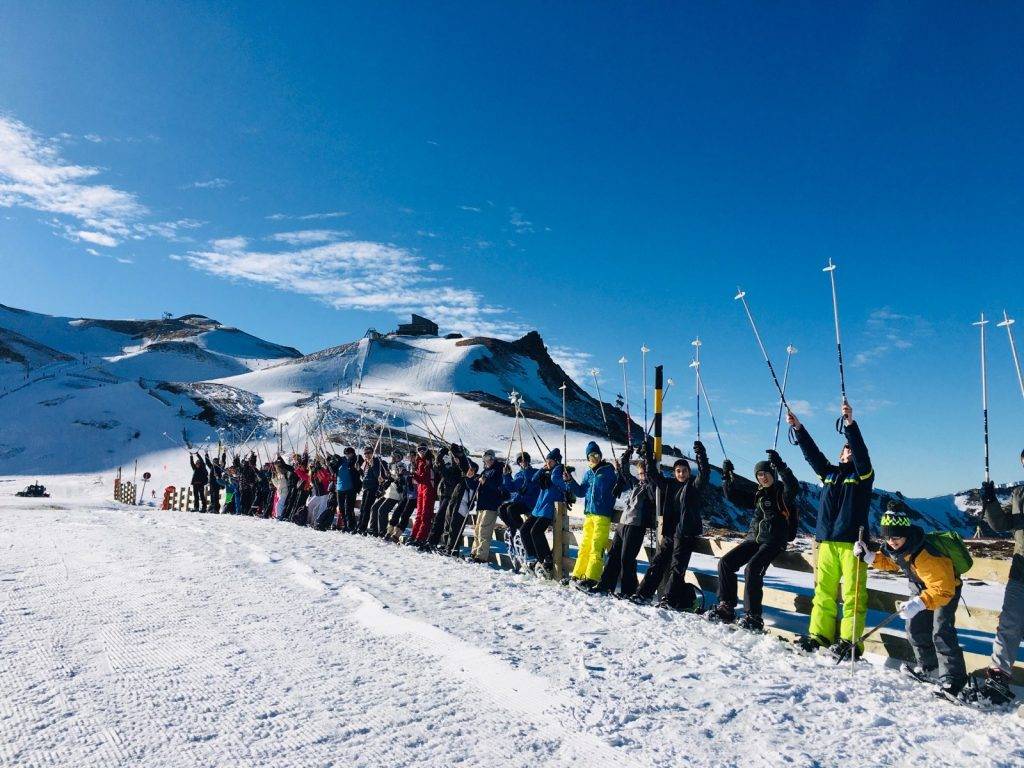 sortie raquette college classe de ski en auvergne fairy experience hostel by la roche des fees